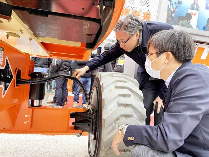 刚刚!开云手机站官方版网站登录入口机队又添“新武器”-2.jpg 刚刚!开云手机站官方版网站登录入口机队又添“新武器”-2.jpg