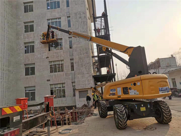 第一时间！服务在线遥控指挥设备转场 开云手机站官方版网站登录入口无偿向邢台隔离点项目支援设备-3.jpg